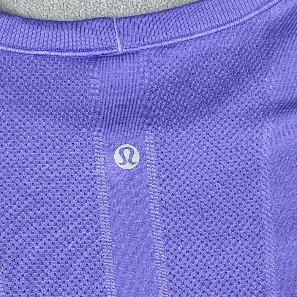 Lululemon Shirt Womens 8 Med Solar Purple Swiftly Tech SS Top Hip Length Running - Picture 5 of 6